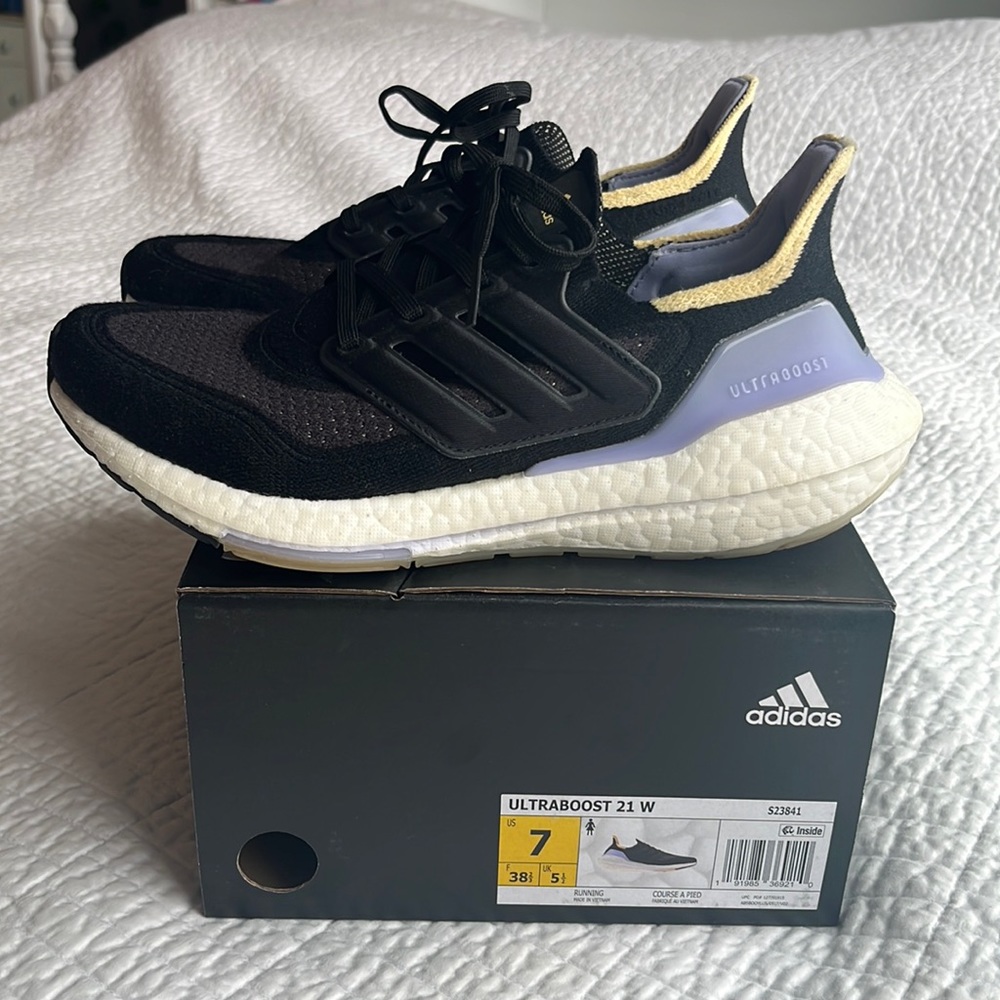 Adidas Ultraboost 21 black/violet tone